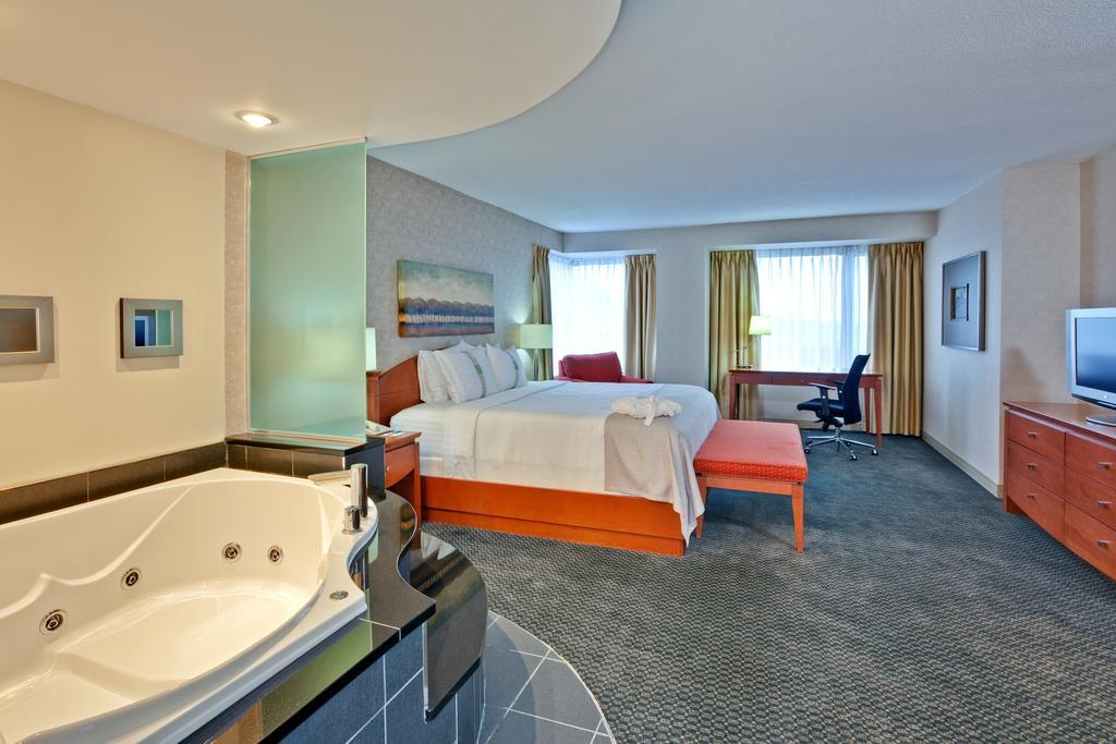 Holiday Inn Montreal Midtown Εξωτερικό φωτογραφία