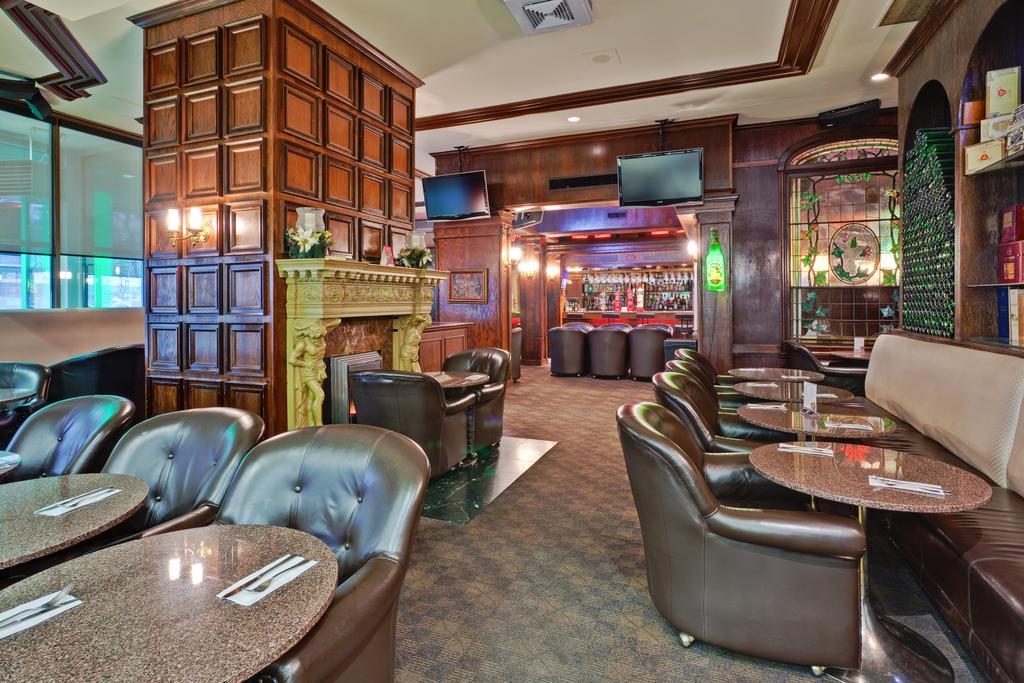 Holiday Inn Montreal Midtown Εξωτερικό φωτογραφία