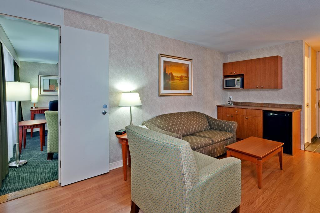 Holiday Inn Montreal Midtown Δωμάτιο φωτογραφία