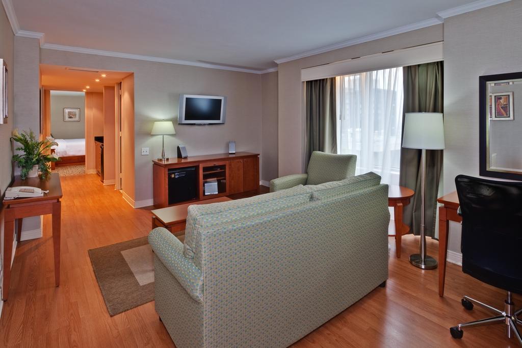 Holiday Inn Montreal Midtown Δωμάτιο φωτογραφία