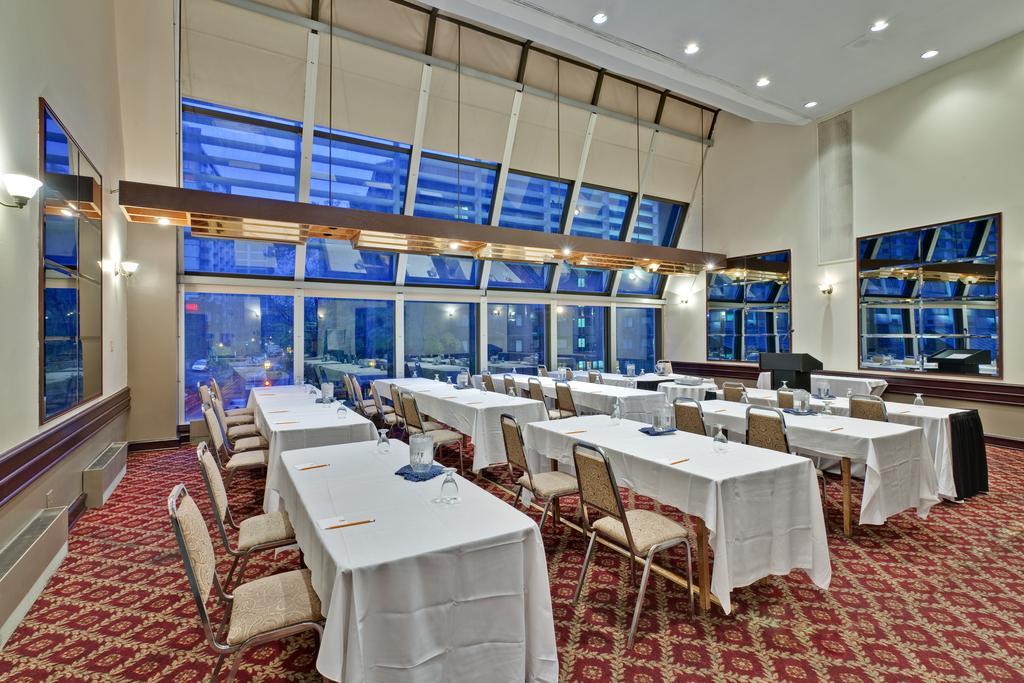 Holiday Inn Montreal Midtown Εξωτερικό φωτογραφία
